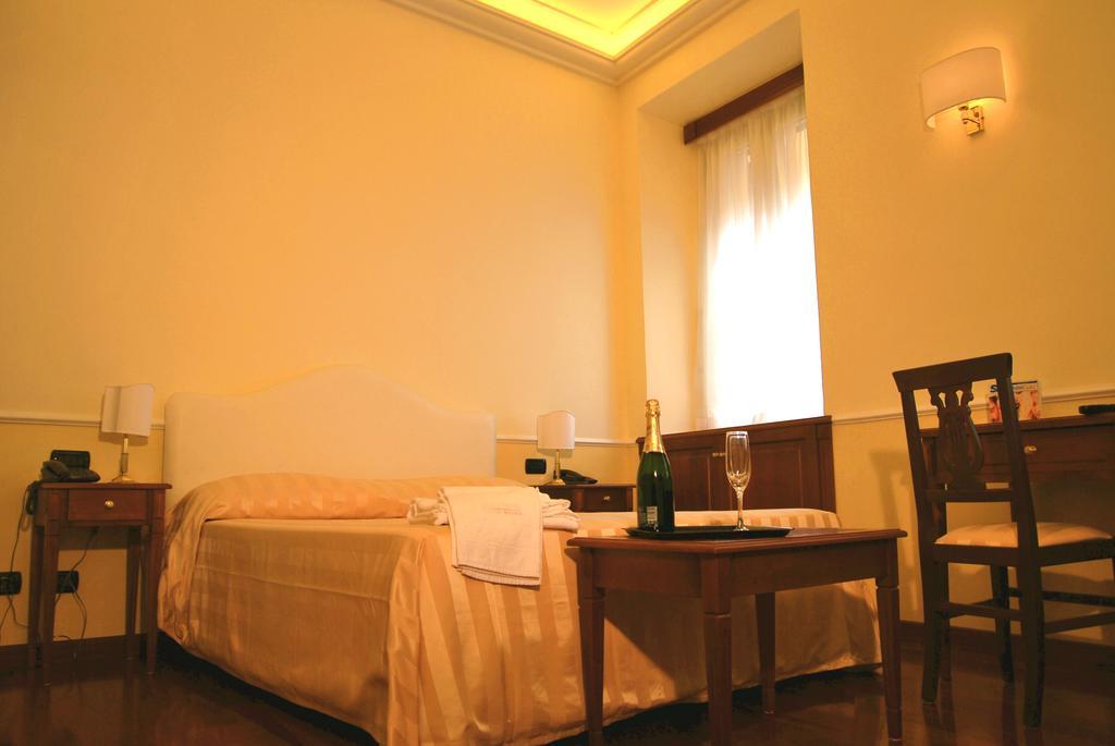 Luxury Ludovisi Rooms Rome Bagian luar foto